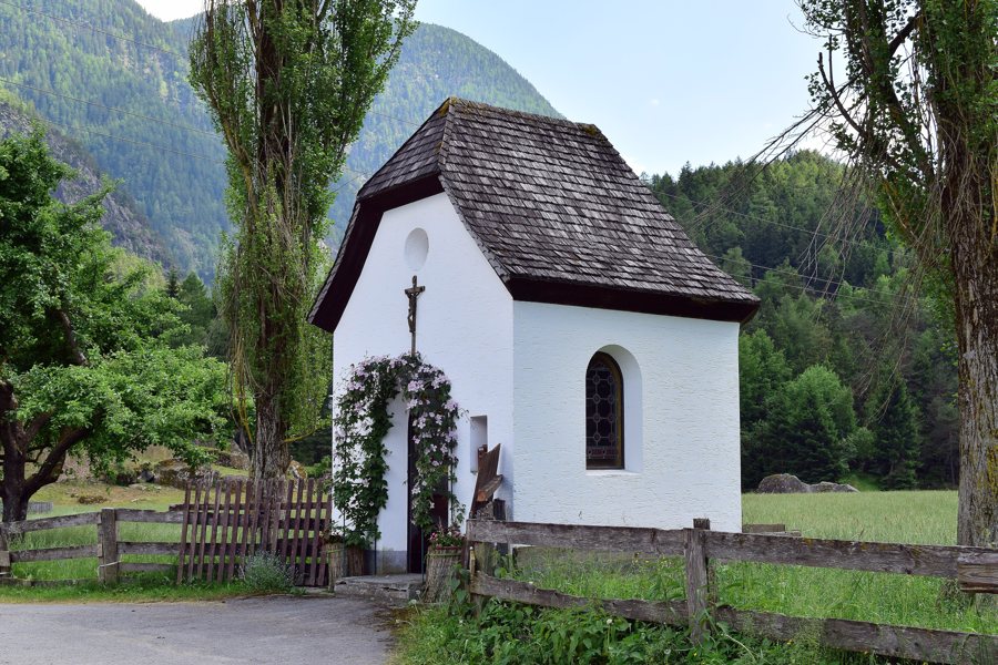 File:Oetz-Habichen - Antoniuskapelle.jpg